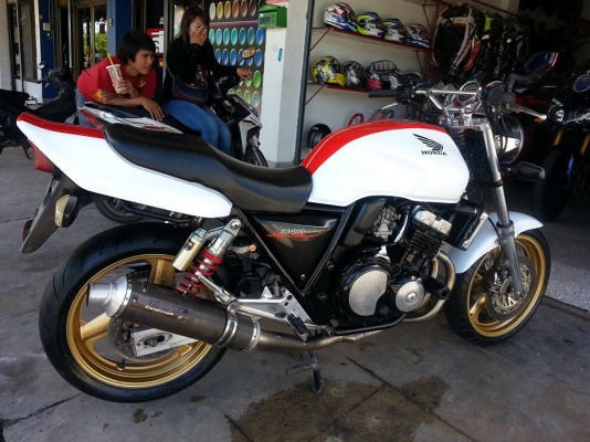 Honda cb400 ปี 93 พร้อมสรรพสามิตร รถสวยพร้อมใช้ เติมน้ำมันขี่อย่างเดียว ของแต่งเพียบ ท่อฟูล โยชิ