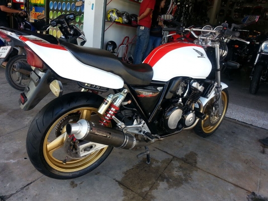 Honda cb400 ปี 93 พร้อมสรรพสามิตร รถสวยพร้อมใช้ เติมน้ำมันขี่อย่างเดียว ของแต่งเพียบ ท่อฟูล โยชิ