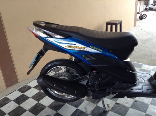 ขาย!!!ฮอนด้าคลิ๊กไอ ปี51 รถเครื่องดีคับ มีเล่มทะเบียนครบ ภาษีไม่หมด