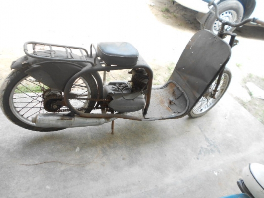 ขายรถอะไรไม่รู้ดูเอาเองครับ 13000 บาท