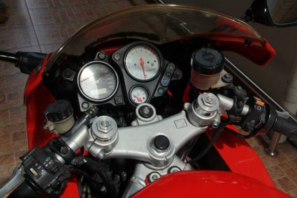 ขาย VTR 1000 ปี 02 สเป็กยุโรปแท้ inv แท้ ภายในอาทิด นี้ 81000