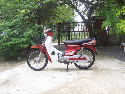 ดรีมคุรุสภาสีแดงสตาร์ทมือ สภาพดีมาก สวยๆ รถเดิมๆ