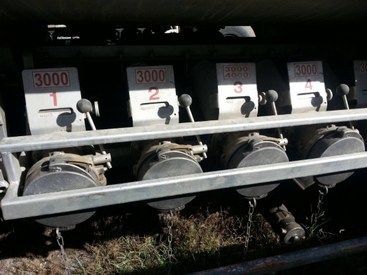 ขายรถ ISUZU 10 ล้อ บรรทุกน้ำมัน 210 แรงม้า