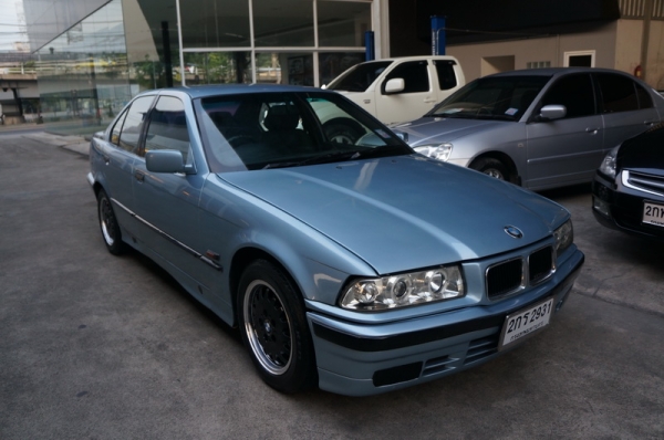 BMW, 325 i ปี1993 AUTO กระจกไฟฟ้า เบาะหนัง ล้อ MAX แอร์เย็น ขายสดเท่านั้น