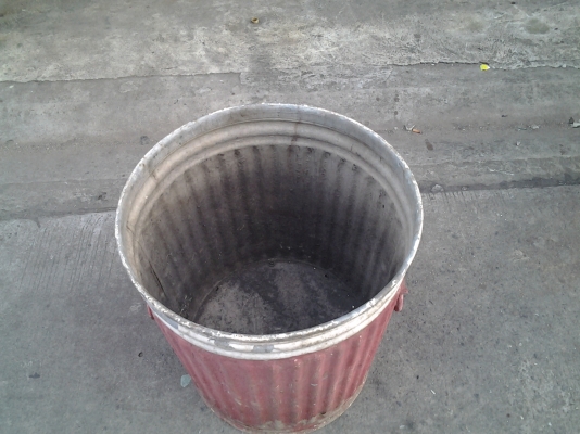 ถังเหล็กรุ่นเก่าคลาสสิก