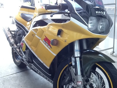 ลดราคาจะได้ไปไวไวถูก ๆ gsxr 400 r7 เก็บเดิมๆทะเบียนแท้ พร้อมโอน