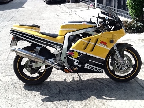 ลดราคาจะได้ไปไวไวถูก ๆ gsxr 400 r7 เก็บเดิมๆทะเบียนแท้ พร้อมโอน