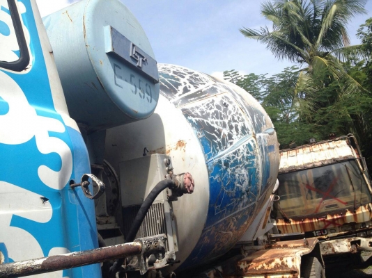 ขายรถโม่ปูน NISSAN 5 คิว