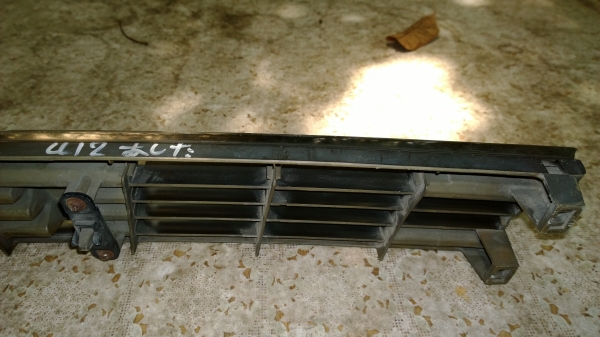 กระจังหน้า nissan bluebird u12