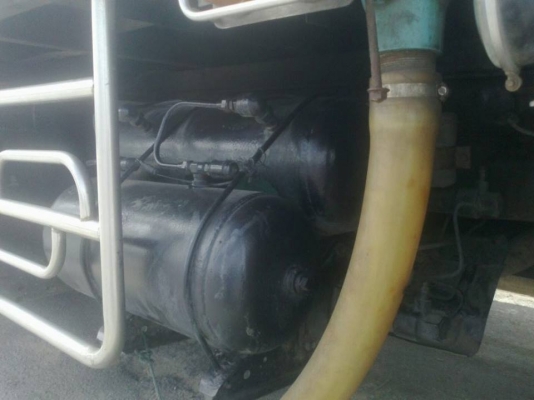 HINO F18 ตู้ปลา