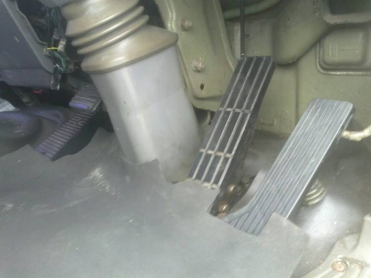 HINO F18 ตู้ปลา