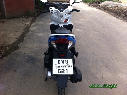 ขายhonda click สีน้ำเงินขาว จด 9ก.ค 2555 ไมล์ 3100โล ขายhonda click สีน้ำเงินขาว จด 9ก.ค 2555 ไมล์ 3100โล