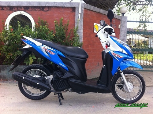 ขายhonda click สีน้ำเงินขาว จด 9ก.ค 2555 ไมล์ 3100โล ขายhonda click สีน้ำเงินขาว จด 9ก.ค 2555 ไมล์ 3100โล