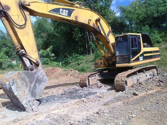 รถแบคโฮ CAT 330 B รถสวย มีใบอินวอยล์ จดทะเบียนได้