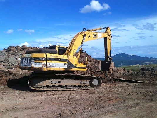 รถแบคโฮ CAT 325 L รถสวยมีใบอินวอยล์ จดทะเบียนได้