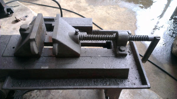 Sell> เลื่อยชักมือสอง ยี่ห้อ Standard ของไต้หวัน ไฟ 220V. เครื่องสวยไม่มีตำหนิเลยครับ กำแพงแสน นครปฐม