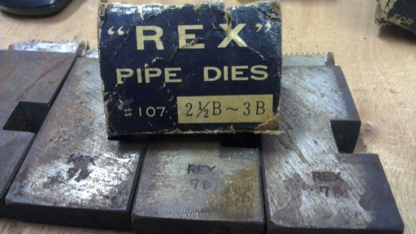 Sell> ตัวต๊าปเกลียวมือ REX 4" นิ้ว 117R พร้อมฟันกัดเกลียว เบอร์ใหญ่สุด ยังไม่เคยผ่านการใช้งานครับ