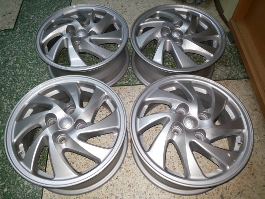 แม็กมิตซูบิชิ lancer ขอบ 14 4รู100 ทำสีมาใหม่สวยปิ๊ง