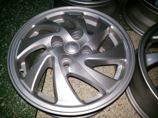 แม็กมิตซูบิชิ lancer ขอบ 14 4รู100 ทำสีมาใหม่สวยปิ๊ง