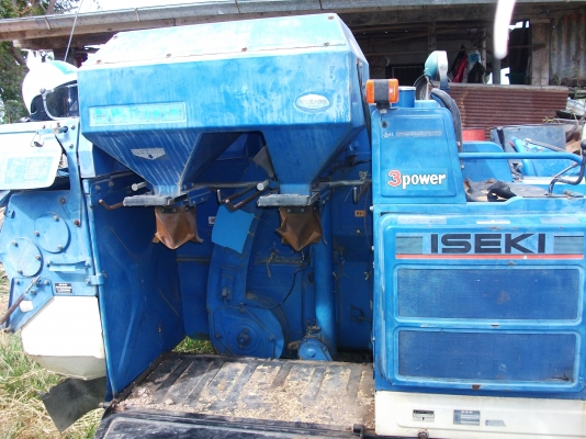 รถเกี่ยวข้าวเล็กอิเซกิ ISEKI
