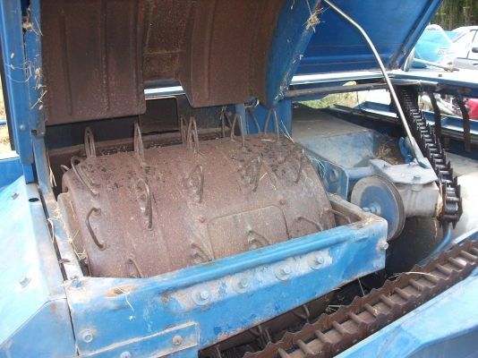 รถเกี่ยวข้าวเล็กอิเซกิ ISEKI