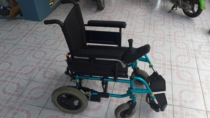 ขายขาดทุน วีลแชร์ไฟฟ้าแบบพับได้ QUICKIE เพิ่งมาจากญี่ปุ่น