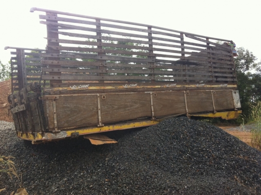 ขายด่วน ! กะบะไม้ กว้าง 2.43 เมตร ยาว 5.88 เมตร สภาพพร้อมใช้งาน