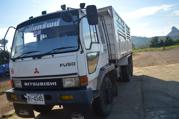 ขาย MITSUBISHI FUSO FN527AM195