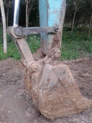 รถแบคโฮ KOBELCO YN - 11 ( รถทำงาน 8,200 ซม. ) สนใจติดต่อ 081 - 6079515 รถแบคโฮ KOBELCO YN - 11 ( รถทำงาน 8,200 ซม. ) สนใจติดต่อ 081 - 6079515