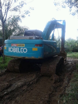 รถแบคโฮ KOBELCO YN - 11 ( รถทำงาน 8,200 ซม. ) สนใจติดต่อ 081 - 6079515 รถแบคโฮ KOBELCO YN - 11 ( รถทำงาน 8,200 ซม. ) สนใจติดต่อ 081 - 6079515
