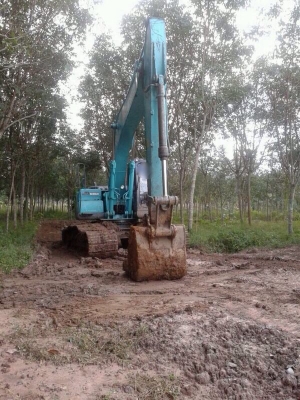 รถแบคโฮ KOBELCO YN - 11  ( รถทำงาน 8,200 ซม. ) สนใจติดต่อ 081 - 6079515