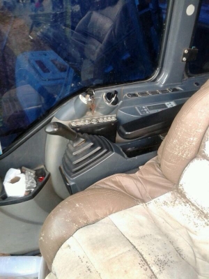 รถแบคโฮ KOBELCO YN - 11 ( รถทำงาน 8,200 ซม. ) สนใจติดต่อ 081 - 6079515 รถแบคโฮ KOBELCO YN - 11 ( รถทำงาน 8,200 ซม. ) สนใจติดต่อ 081 - 6079515