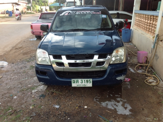 Isuzu 2.0 spark ex d-max ปี 2003 เกียร์ธรรมด เดิมๆ