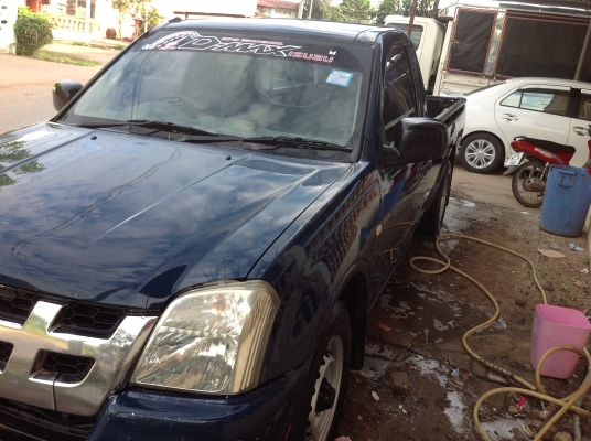 Isuzu 2.0 spark ex d-max ปี 2003 เกียร์ธรรมด เดิมๆ Isuzu 2.0 spark ex d-max ปี 2003 เกียร์ธรรมด เดิมๆ