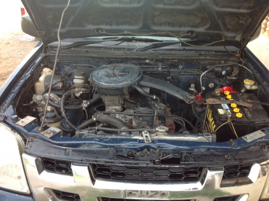 Isuzu 2.0 spark ex d-max ปี 2003 เกียร์ธรรมด เดิมๆ Isuzu 2.0 spark ex d-max ปี 2003 เกียร์ธรรมด เดิมๆ