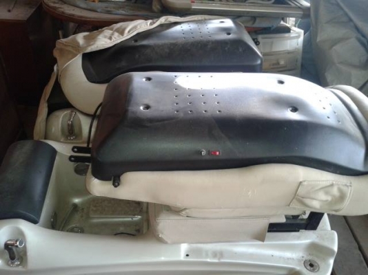 อ่าง น้ำวนนวดเท้า อะไรสักอย่าง เพื่อนฝากขาย