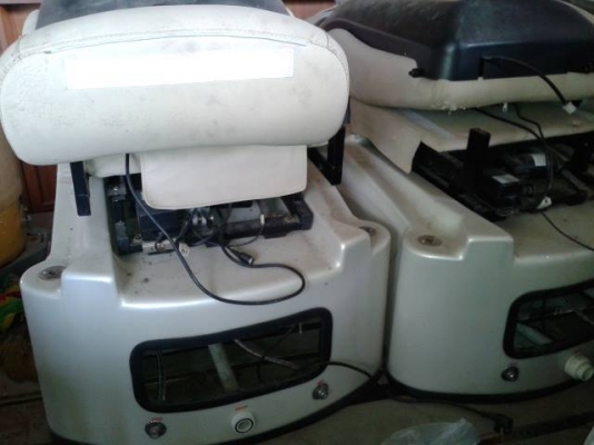 อ่าง น้ำวนนวดเท้า อะไรสักอย่าง เพื่อนฝากขาย