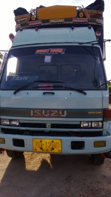 10ล้อFVM32M R-3002083 เพลาเดียว สวยมาก..195 แรงม้า...