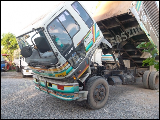ขายด่วน รถบรรทุก 6 ล้อ HINO FF3H 195 แรง (รถห้างแท้)  ดั้มเกษตร สภาพเดิมๆสวย พร้อมใช้งาน ราคาสุดคุ้ม
