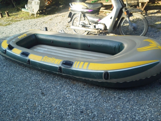 เรือยาง SEA HAWK ขนาดใหญ่่รับได้ 5 คน หรือที่ 240 Kg.พร้อมที่สูบลม