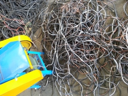 ด่วน ถูกกว่า ทนกว่า เครื่องปอกสายไฟ (มีตัวบีบ)ของโรงงาน ปอกสายทองแดง มีเนียม สายไฟทุกประเภทที่ติดพีวีซี คุณภาพดีราคาถูก