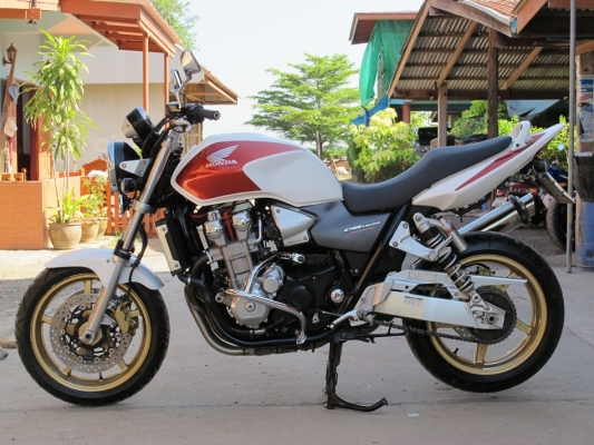 Honda cb 1300 ปี 05 ทะเบียนแท้ Honda cb 1300 ปี 05 ทะเบียนแท้