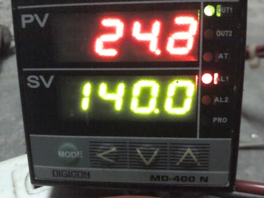 เครื่องวัดและควบคุมอุณหภูมิ ยี่ห้อ DIGICON พร้อมห้ววัดแบบ K วัดอุณหภูมิได้สูงสุด 400 C. (มีแค่ 4 ชุด)