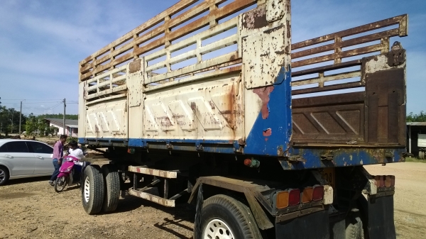 ลูกพ่วง2คานยกดั้มของRCK ปี*2546 ฝาข้างของสามมิตรSMM พร้อมใช้...