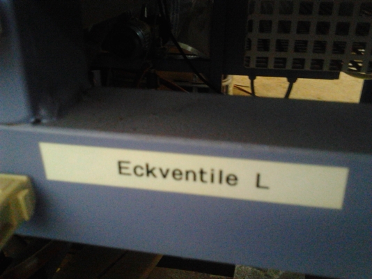 ขายเครื่องอะไรไม่รู้ใครรู้บอกด้วย ขายเครื่องอะไรไม่รู้ใครรู้บอกด้วย