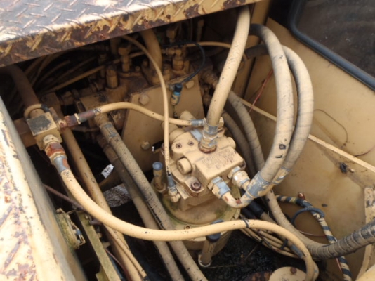 ขายด่วน CAT E120B นำเข้าจากญี่ปุ่น สภาพสวย เครื่องปั้มดี ไฟฟ้าครบ สภาพเดิมๆๆ แทรค 70 มาถึงไทยแล้วจ้า ขายด่วน CAT E120B นำเข้าจากญี่ปุ่น สภาพสวย เครื่องปั้มดี ไฟฟ้าครบ สภาพเดิมๆๆ แทรค 70 มาถึงไทยแล้วจ้า