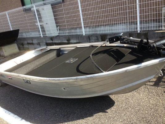 มาอีกแล้วครับ เรือ อลูมิเนียมท้อง v สภาพสวยครับ