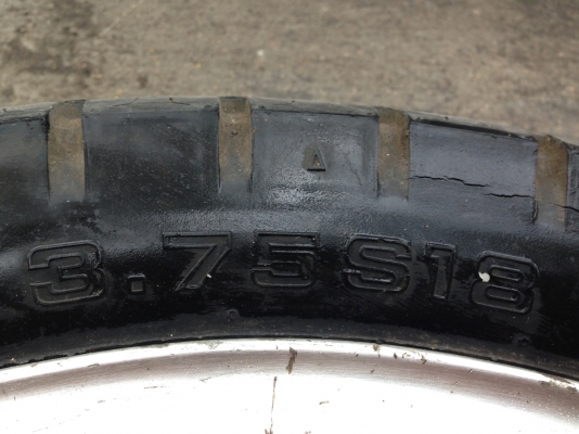 ขายล้อแม๊ค CB750 หรือใส่ SR400 ก็ได้ ในราคา3900