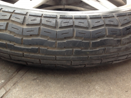 ขายล้อแม๊ค CB750 หรือใส่ SR400 ก็ได้ ในราคา3900