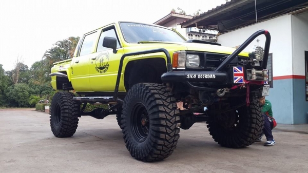 ขายยาง MAXXIS 8060